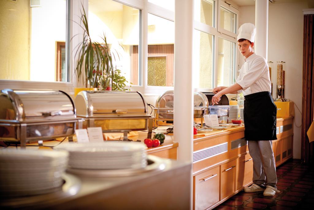 Hotel Restaurant Florianihof มาทเทอร์บวร์ก ภายนอก รูปภาพ