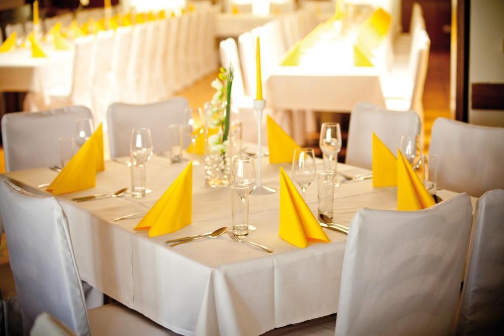 Hotel Restaurant Florianihof มาทเทอร์บวร์ก ภายนอก รูปภาพ